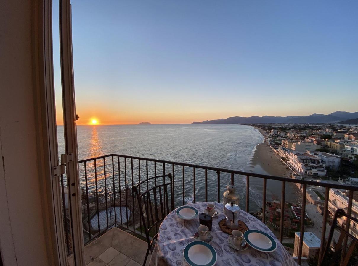 Holidaycasa Romano - Vacanza Nel Cuore Di Sperlonga Zewnętrze zdjęcie