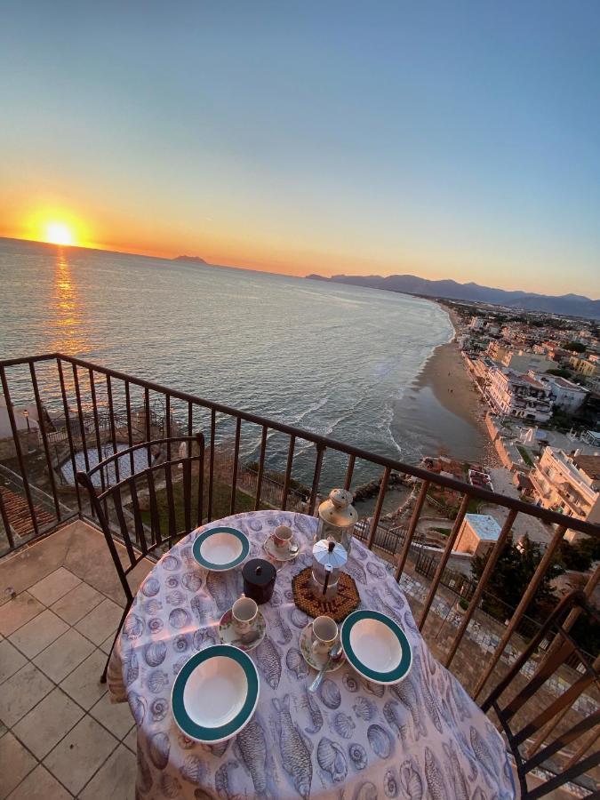 Holidaycasa Romano - Vacanza Nel Cuore Di Sperlonga Zewnętrze zdjęcie