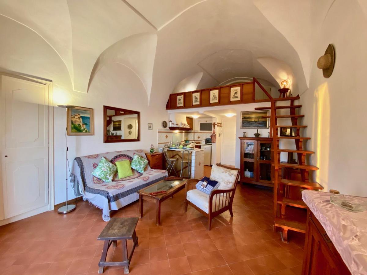 Holidaycasa Romano - Vacanza Nel Cuore Di Sperlonga Zewnętrze zdjęcie